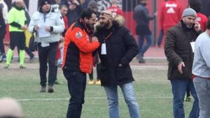 Matteo Salvini tra gli ultrà