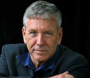 Amos Oz