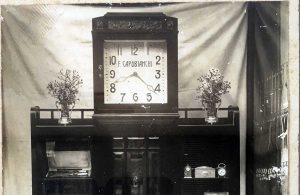 L'interno del negozio in Corso Italia- orologiaio Francesco Capobianchi