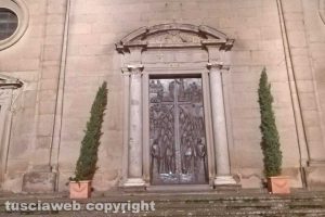 Viterbo - La scalinata del Duomo