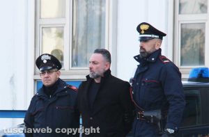 Scacco alla Mafia nel Viterbese - Gli arrestati all'uscita dalla caserma dei carabinieri