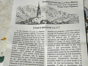 Parroco contro le minigonne