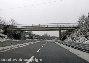 Maltempo - Neve sulla statale 675