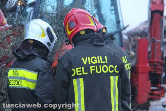 Vigili del fuoco in azione