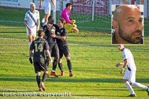 Sport - Calcio - Viterbese - L'esultanza dei gialloblù - Nel riquadro: Antonio Calabro