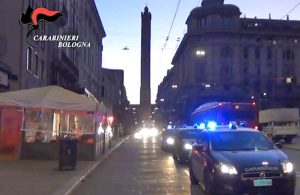 Bologna - L'operazione dei carabinieri