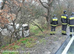 Monte Romano - Furgone fuori strada sull'Aurelia bis