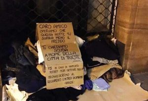 Trieste - gesto di solidarietà dei cittadini nei confronti di Mesej Mihaj