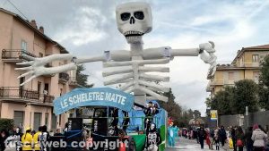 Esplode il Carnevale a Montefiascone