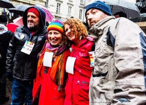 I quattro volontari ideatori dell'iniziativa 'L'Italia che resiste'