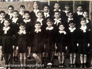 Viterbo - Anni '50 - Foto di gruppo di una classe delle “scuole rosse”