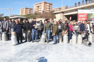 Viterbo - La protesta dei pastori sul prezzo del latte
