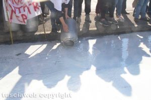 Viterbo - La protesta dei pastori sul prezzo del latte