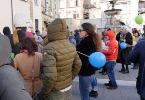 Sutri - La manifestazione contro il cambiamento del senso di marcia nel centro storico
