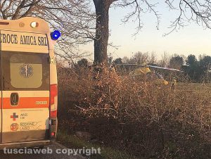 Fabrica di Roma - Auto fuori strada - Intervento di ambulanza e pegaso