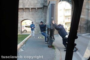 Viterbo - Un intervento della polizia locale