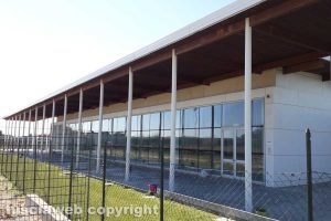 Tarquinia - La piscina comunale chiusa