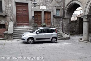 Viterbo - Sosta selvaggia in piazza San Pellegrino