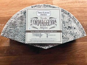 Viterbo - I formaggi della Piccola Formaggeria Artigiana