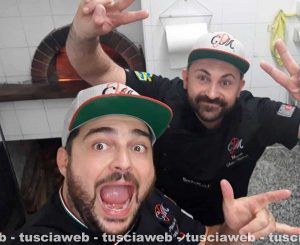 Viterbo - Giuliano Pagliaccia col socio Michele Corba nella loro pizzeria