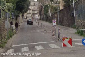 Viterbo - Via del Pilastro transennata
