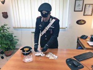 Cerveteri - Cocaina nascosta nella fattoria - La droga sequestrata dai carabinieri