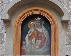 Viterbo - L'edicola nel retro della chiesa di San Marco