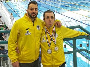 Sport - Nuoto - Alessandro Pacchiarotti con le medaglie vinte a Bologna