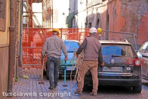 Viterbo - Iniziano le operazioni di smontaggio in via La Fontaine
