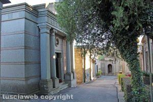 Bassano Romano - Il cimitero dove è sepolto Fabrizio Frizzi