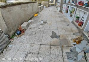 Montefiascone - Il degrado al cimitero