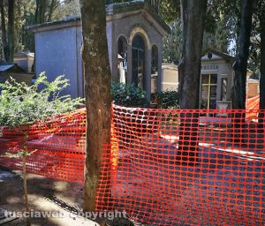 Viterbo - Recinzione al cimitero di San Lazzaro