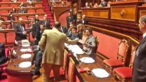 Senato - La consegna dell'elenco al ministro Toninelli