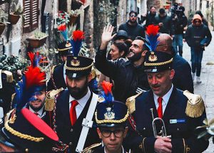 Ronciglione - Marco Mengoni con la banda Alceo Catini