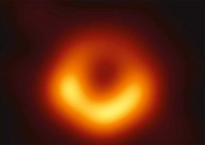Il buco nero fotografato
