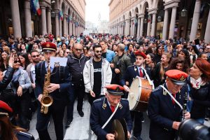 Torino - Marco Mengoni con la banda di Mirafiori