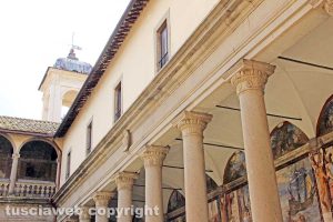 Viterbo - Il chiostro del convento della Trinità