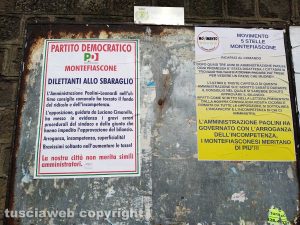 Motefiascone - I manifesti di Pd e M5s