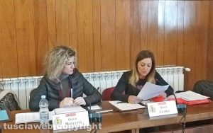 Montefiascone - Il consiglio comunale - La lettura del documento presentato dalla minoranza