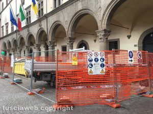 Viterbo - Il cantiere a Palazzo dei Priori