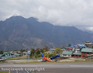 Nepal - Scontro tra aereo e elicottero