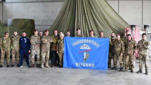 Amputano - Il 43esimo corso di paracadutisti di Viterbo