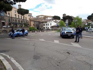 Viterbo - I controlli della polizia