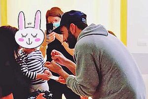 Bari - La visita di Marco Mengoni ai bambini col cancro del policlinico