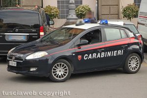 Carabinieri in centro a Viterbo