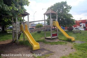 Viterbo - Il sit in al parco del Carmine