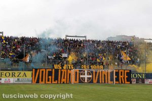 Sport - Calcio - Viterbese - La curva gialloblù