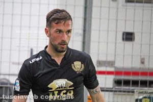 Alessandro Polidori con la maglia della Viterbese
