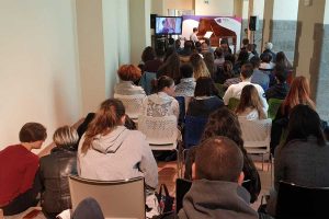Viterbo - Il liutaio Andrea Di Maio protagonista di "Forme e colori"