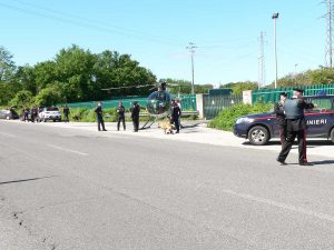 Civita Castellana - Carabinieri - Il servizio con elicotteri e gruppo cinofili